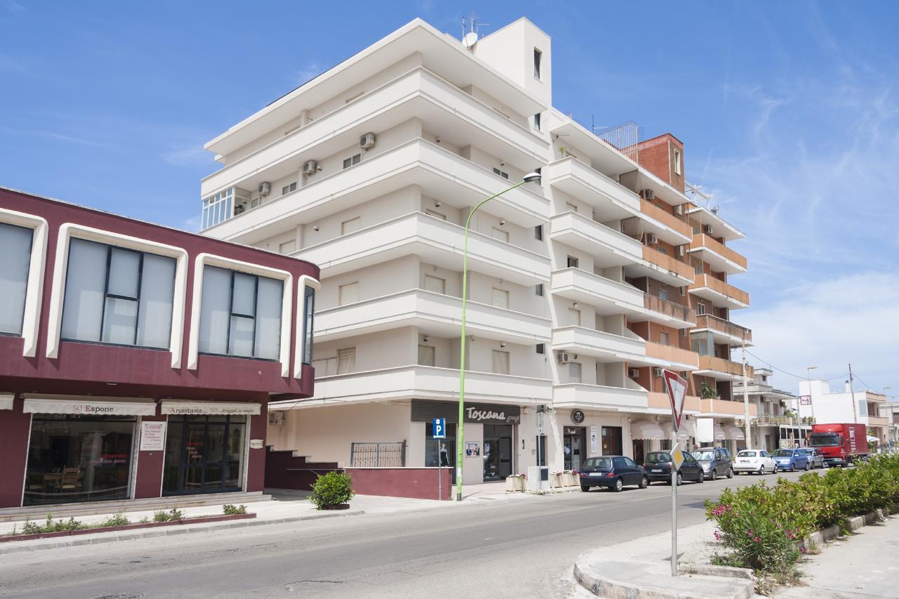 Attico Saker Apartment Racale Exterior photo